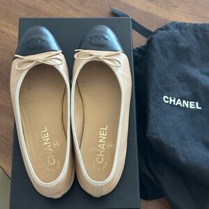 Chanel Ballerina Flats (beige/black, 38.5)